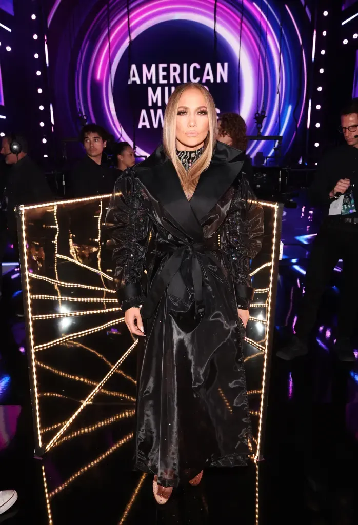 JLo Reigns Supreme: A Fashion Tour de Force at the 2025 AMAs